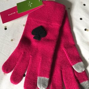 NWT Kate Spade Tech Friendly Gloves.